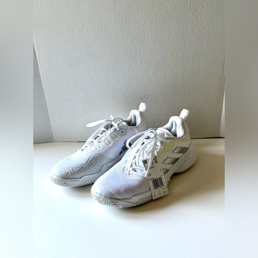 Adidas Women’s Barricade Tennis Shoes White/Silver Size 9.5 New with Tags in Box